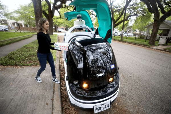 Domino's Sends Self-Driving Robots To Deliver Pizzas in Houston