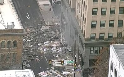 Texas hotel explosion injures 21